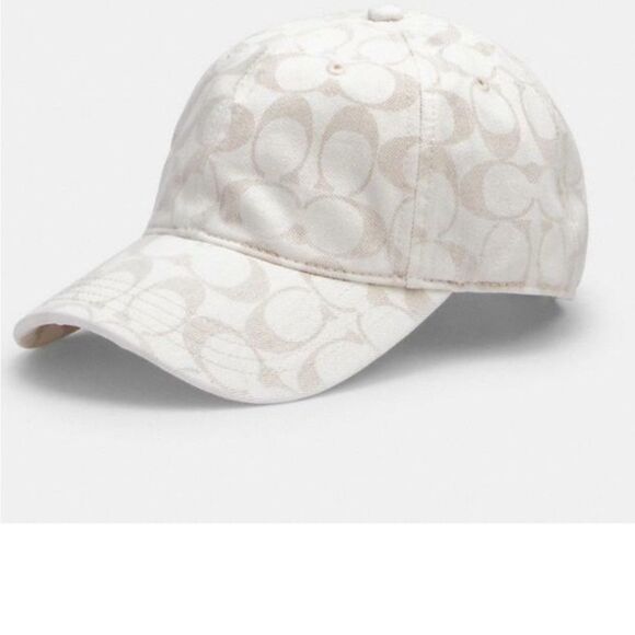 NWT signature women’s Coach hat